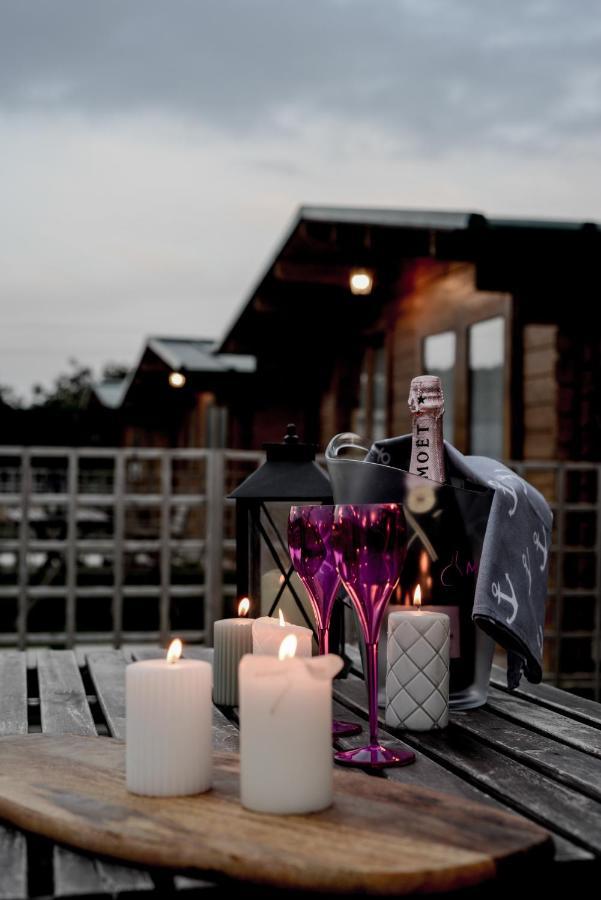 Mahalo Glamping Hotel Fuengirola Kültér fotó